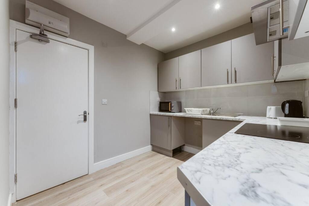 Charming Central London Kitchenette - Your Ideal Stay In The Heart Of The City Exterior photo